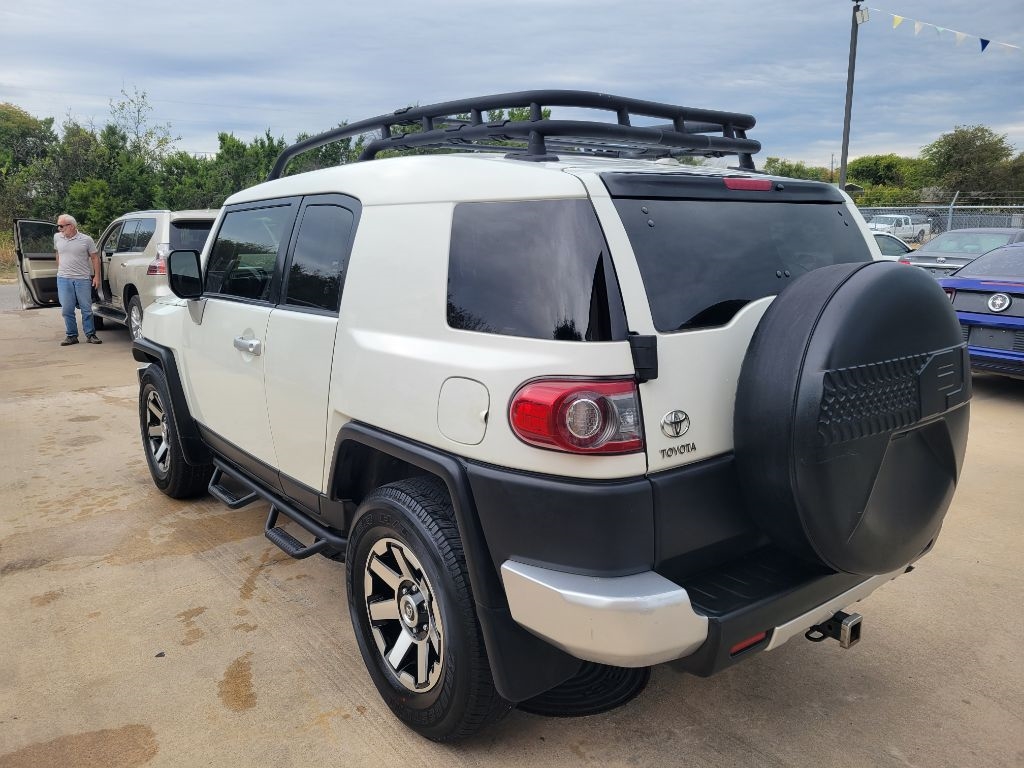 Toyota FJ Cruiser RWD 4dr Auto (Natl) 2014