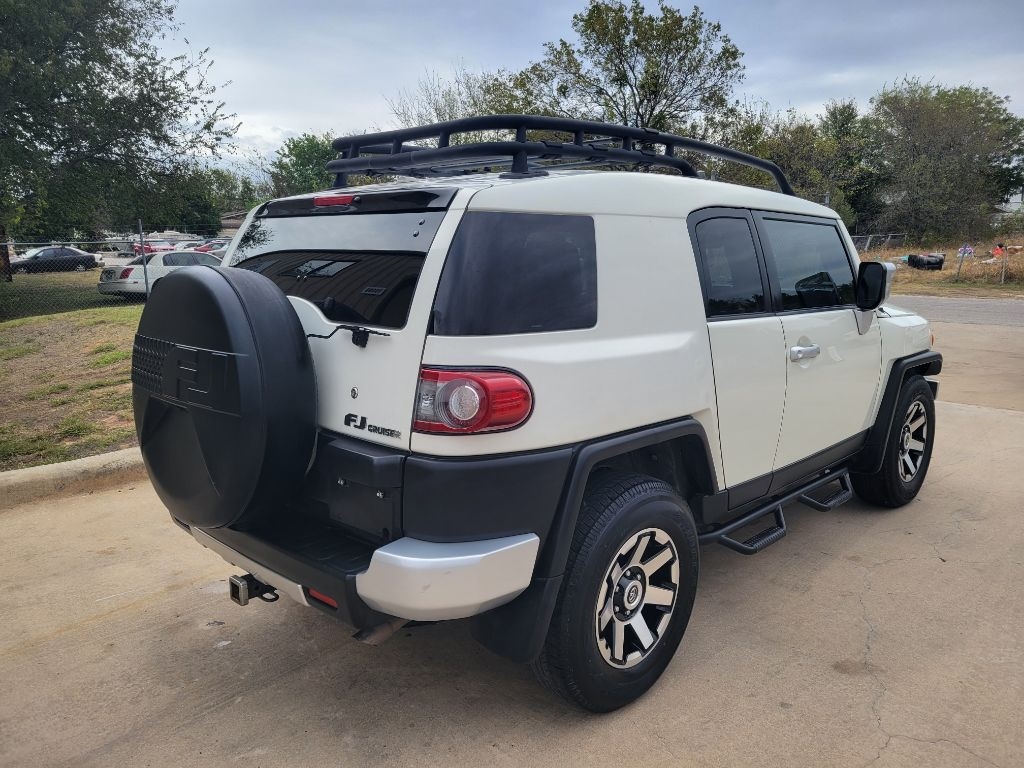 Toyota FJ Cruiser RWD 4dr Auto (Natl) 2014