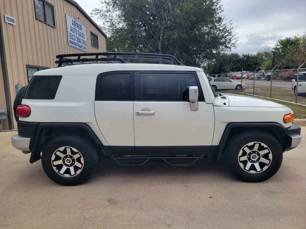 Toyota FJ Cruiser RWD 4dr Auto (Natl) 2014