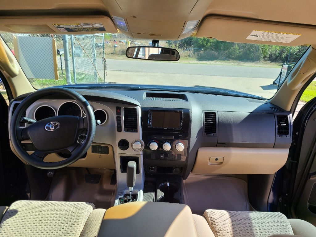 Toyota Tundra 2WD Double 145.7" 4.7L V8 SR5 (Natl 2007