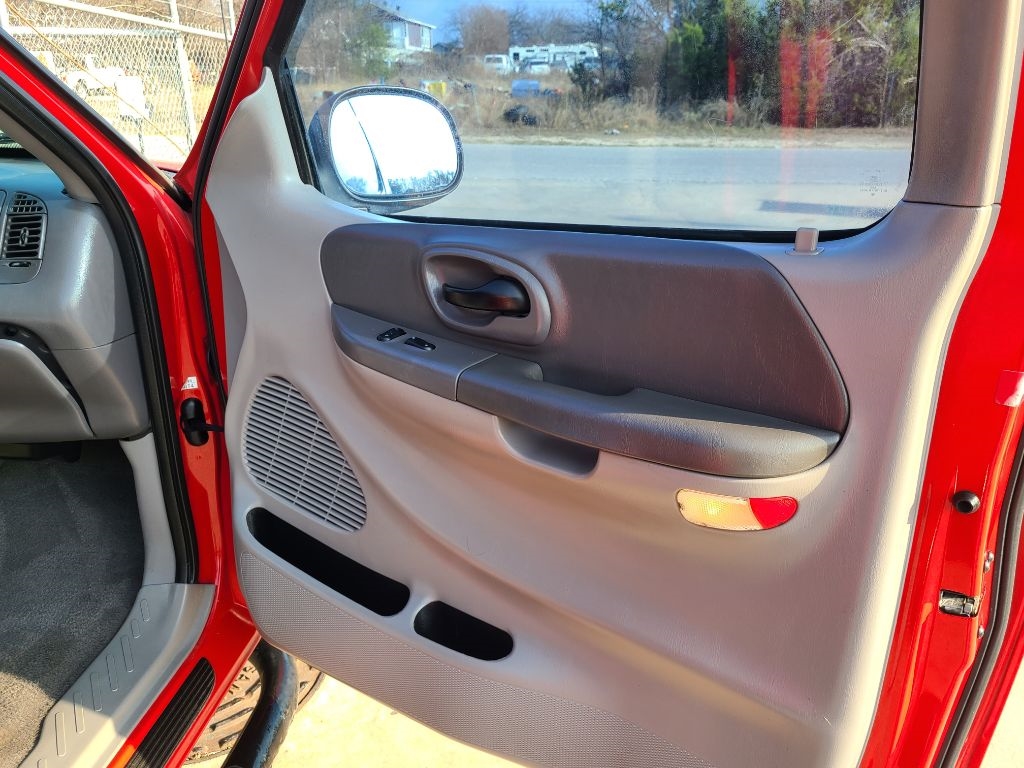 Ford F-150 Supercab 139" 1999