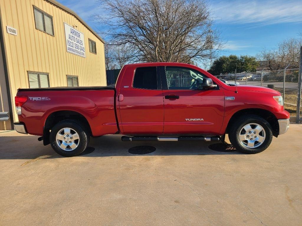 Toyota Tundra 4WD Truck Dbl 5.7L V8 6-Spd AT (Natl) 2011