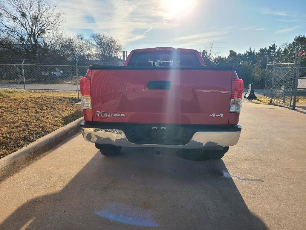 Toyota Tundra 4WD Truck Dbl 5.7L V8 6-Spd AT (Natl) 2011