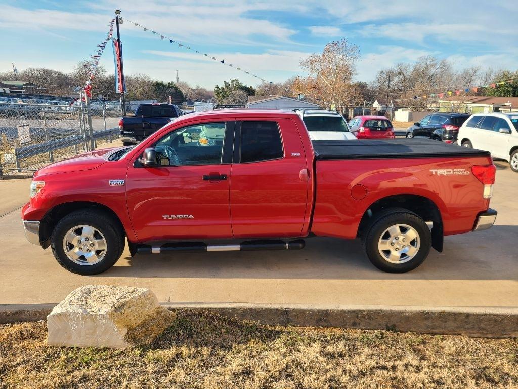 Toyota Tundra 4WD Truck Dbl 5.7L V8 6-Spd AT (Natl) 2011