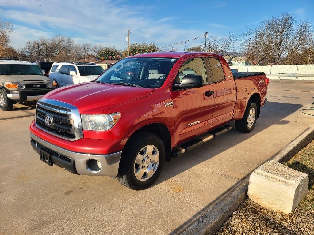Toyota Tundra 4WD Truck Dbl 5.7L V8 6-Spd AT (Natl) 2011