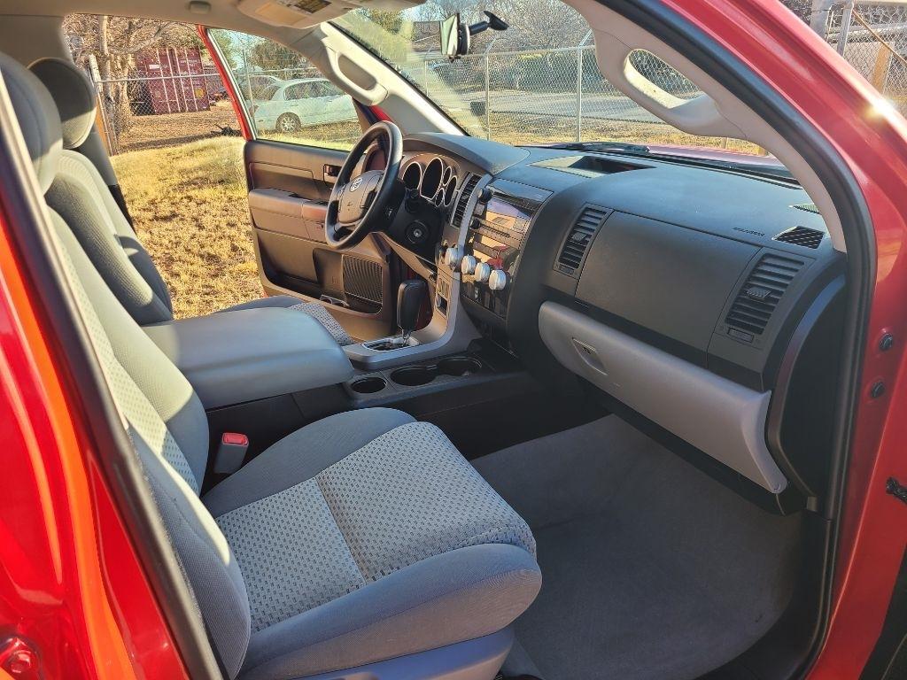 Toyota Tundra 4WD Truck Dbl 5.7L V8 6-Spd AT (Natl) 2011