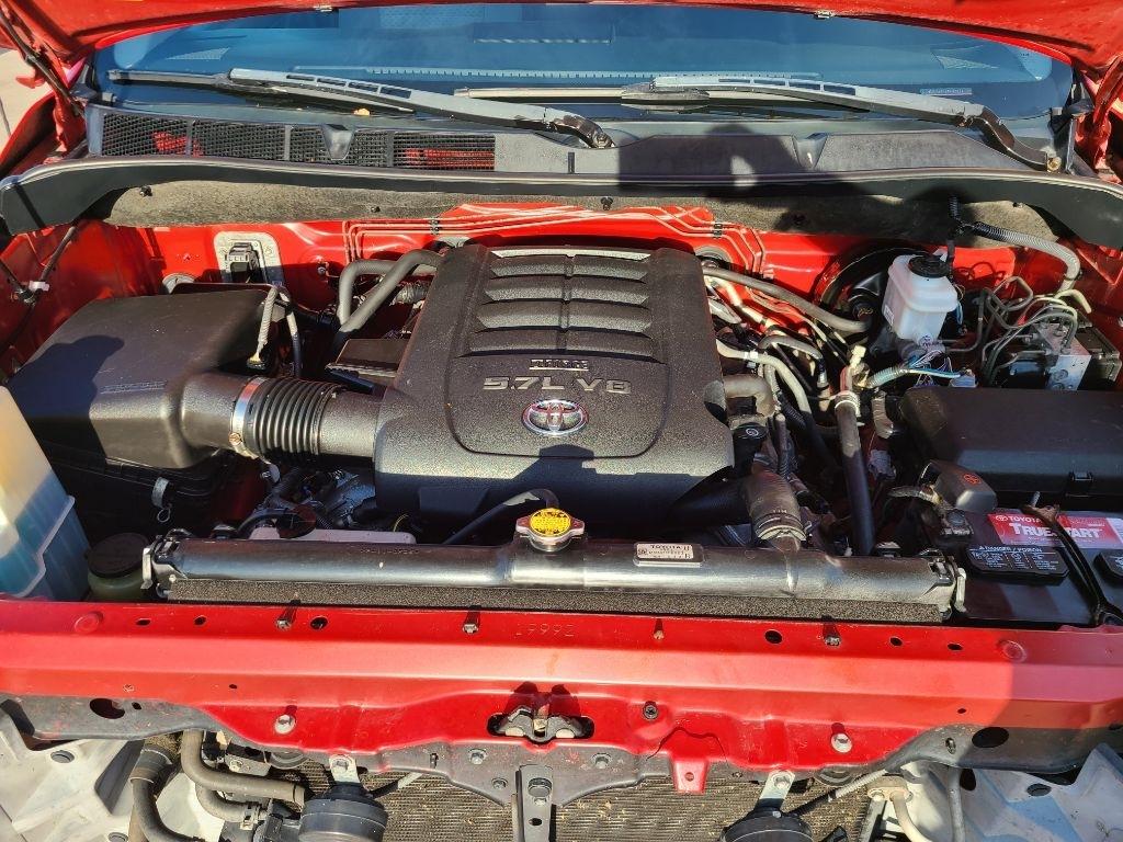 Toyota Tundra 4WD Truck Dbl 5.7L V8 6-Spd AT (Natl) 2011