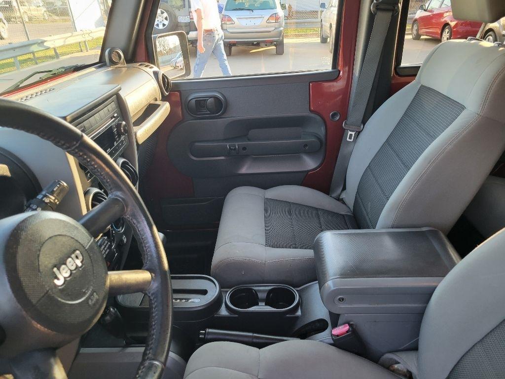 Jeep Wrangler Unlimited 4WD 4dr Sport 2010