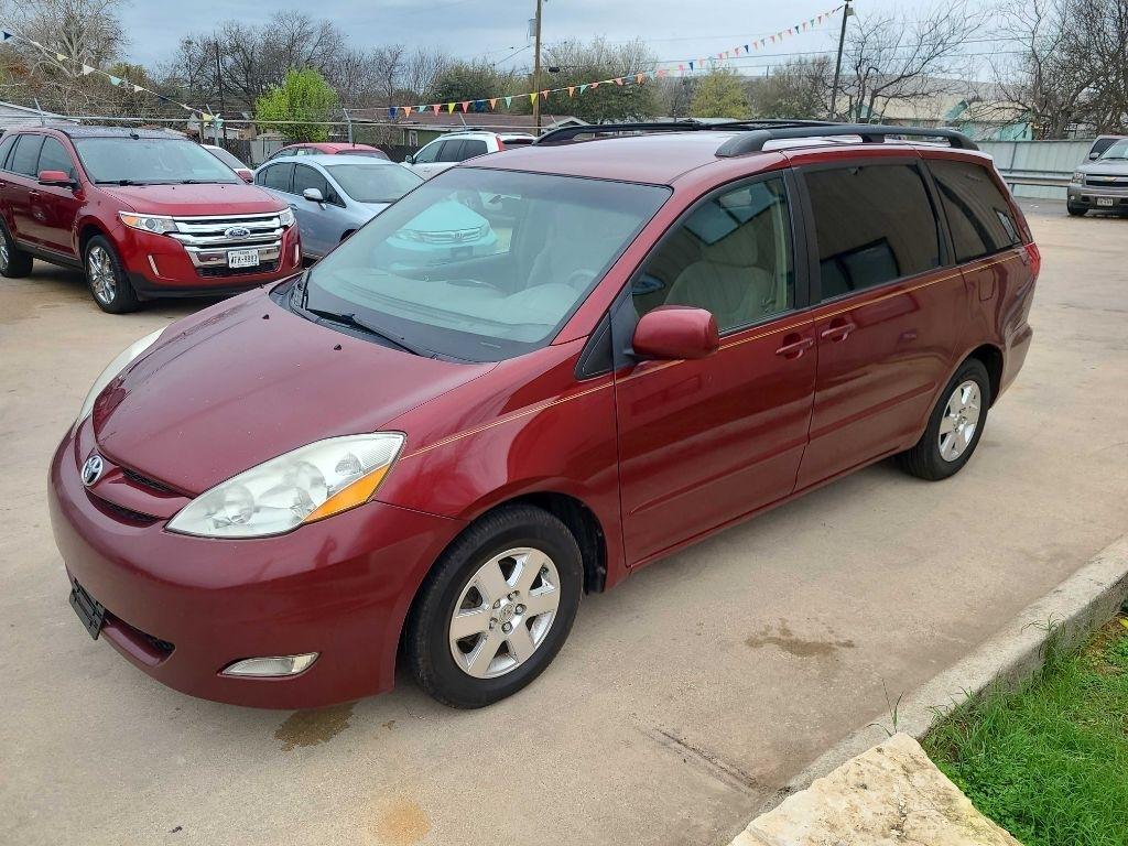 Toyota Sienna 5dr 7-Passenger Van XLE FWD (Natl) 2007