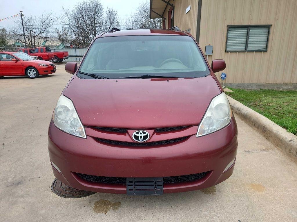 Toyota Sienna 5dr 7-Passenger Van XLE FWD (Natl) 2007