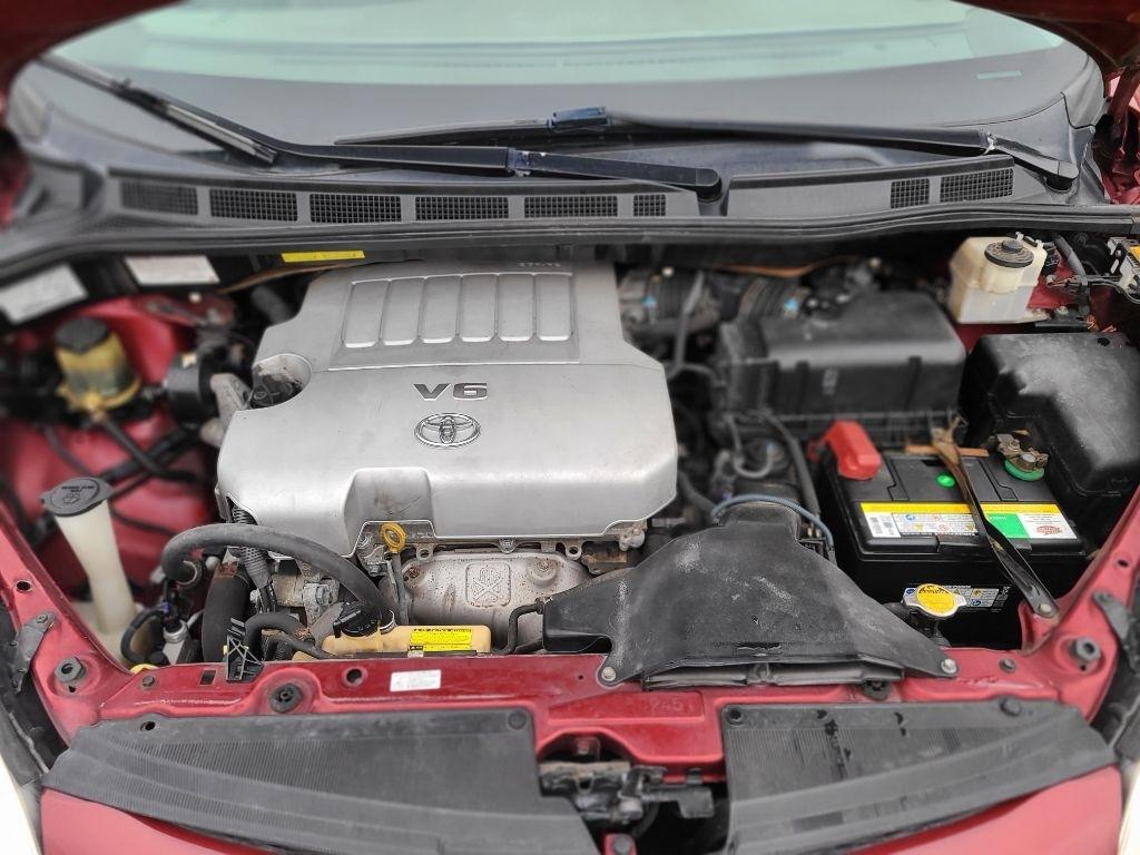 Toyota Sienna 5dr 7-Passenger Van XLE FWD (Natl) 2007