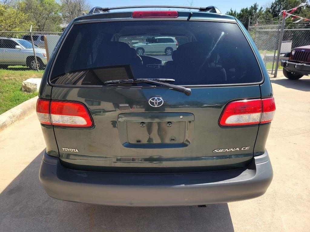 Toyota Sienna 5dr CE (Natl) 2003