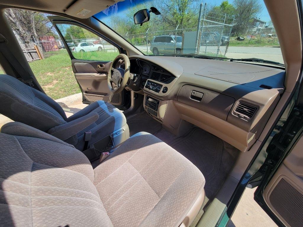 Toyota Sienna 5dr CE (Natl) 2003