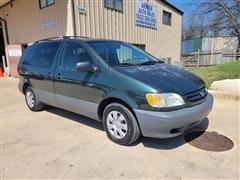2003 Toyota Sienna 