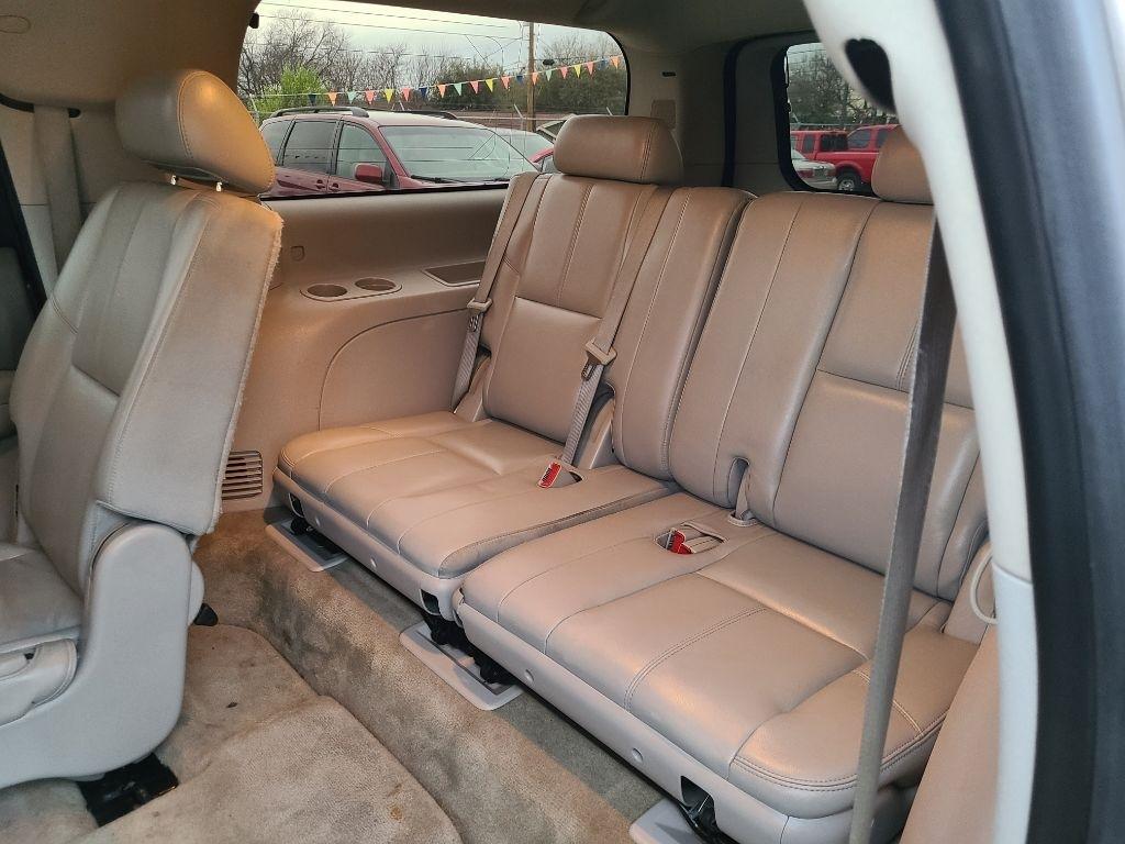 Chevrolet Suburban 2WD 4dr 1500 LT w/2LT 2008