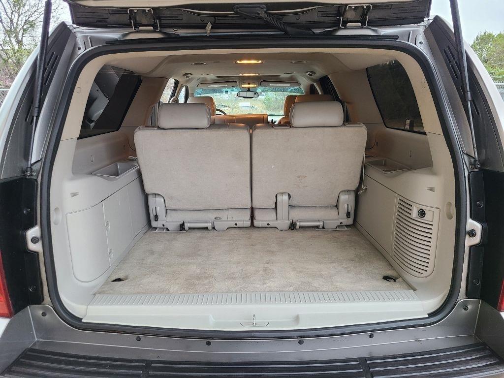 Chevrolet Suburban 2WD 4dr 1500 LT w/2LT 2008