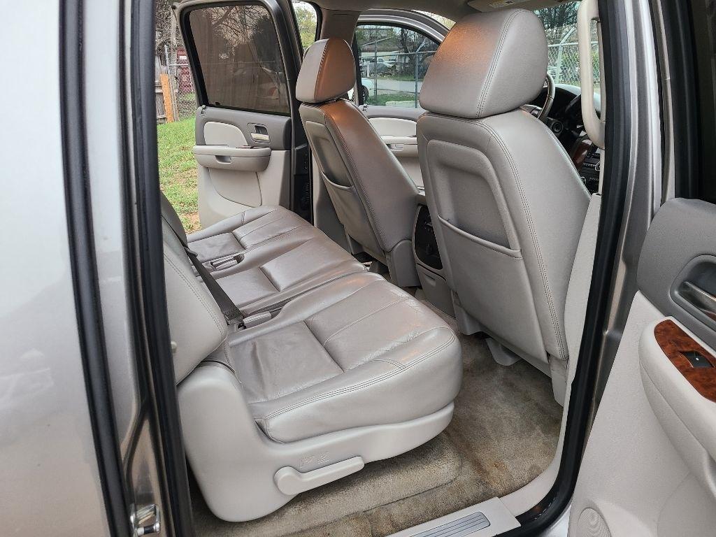 Chevrolet Suburban 2WD 4dr 1500 LT w/2LT 2008