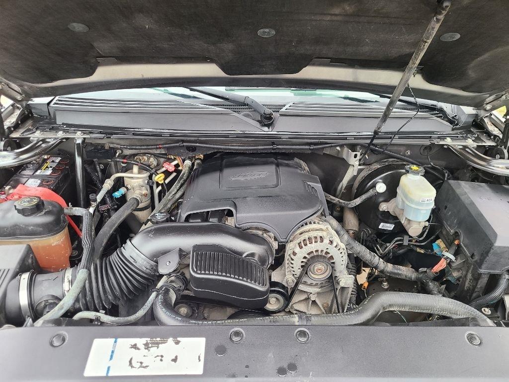 Chevrolet Suburban 2WD 4dr 1500 LT w/2LT 2008