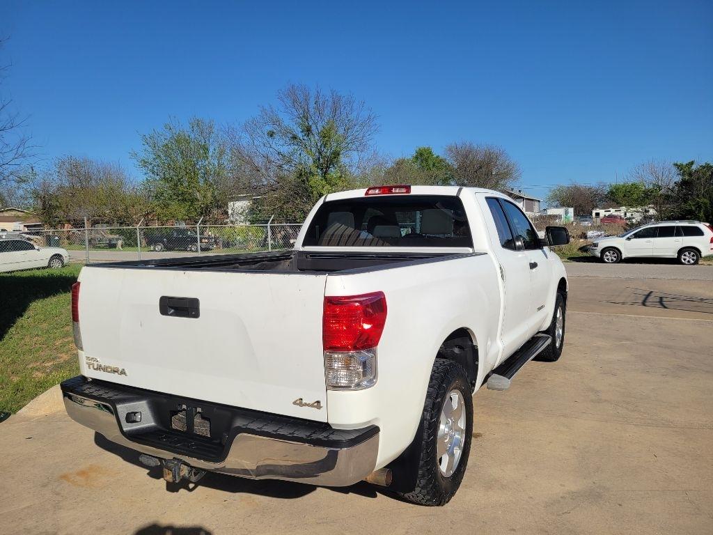 Toyota Tundra 4WD Truck Dbl 4.6L V8 6-Spd AT (Natl) 2010