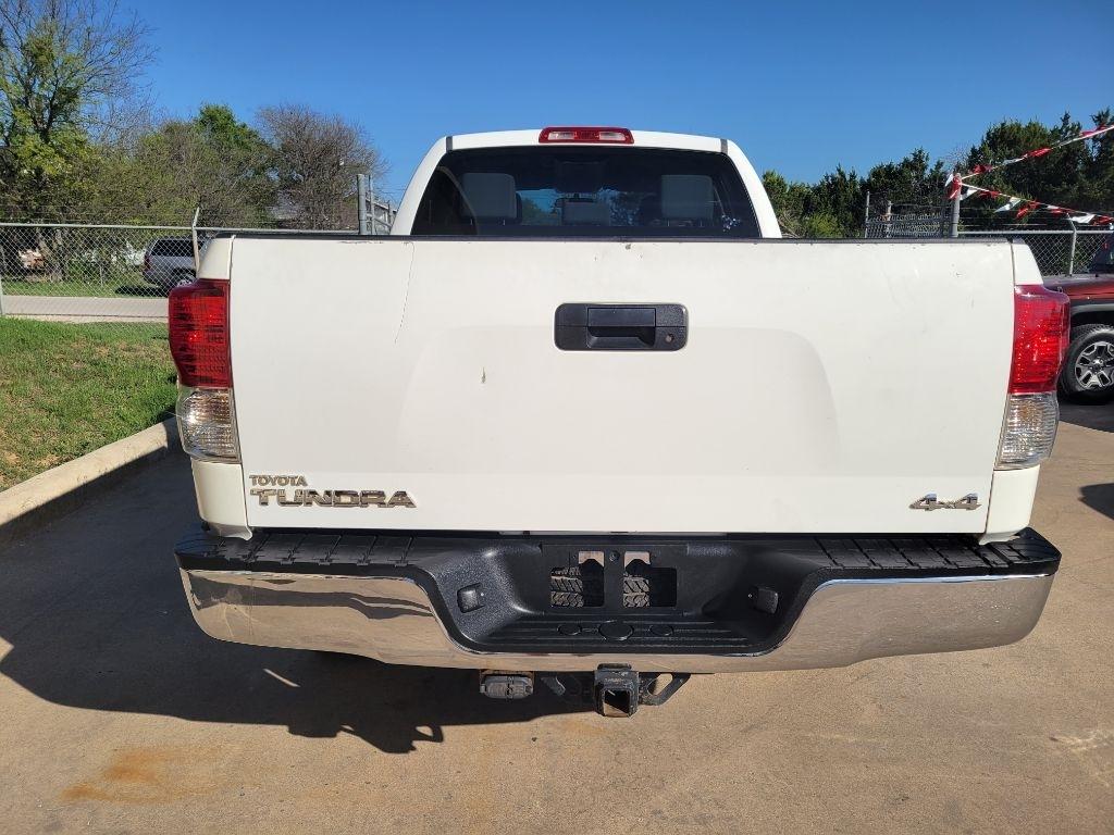 Toyota Tundra 4WD Truck Dbl 4.6L V8 6-Spd AT (Natl) 2010