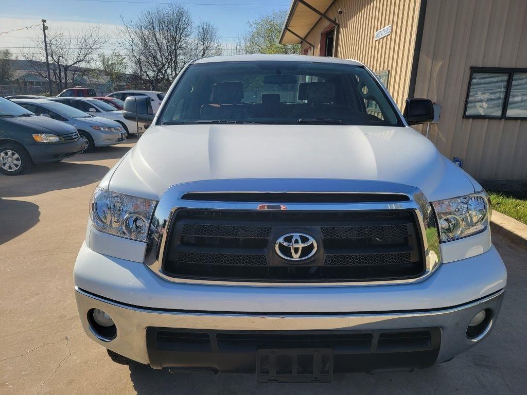 Toyota Tundra 4WD Truck Dbl 4.6L V8 6-Spd AT (Natl) 2010