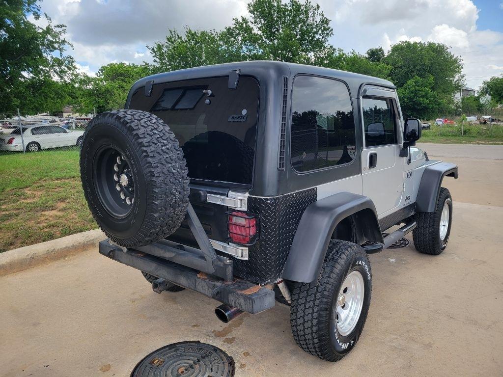 Jeep Wrangler 2dr X 2004