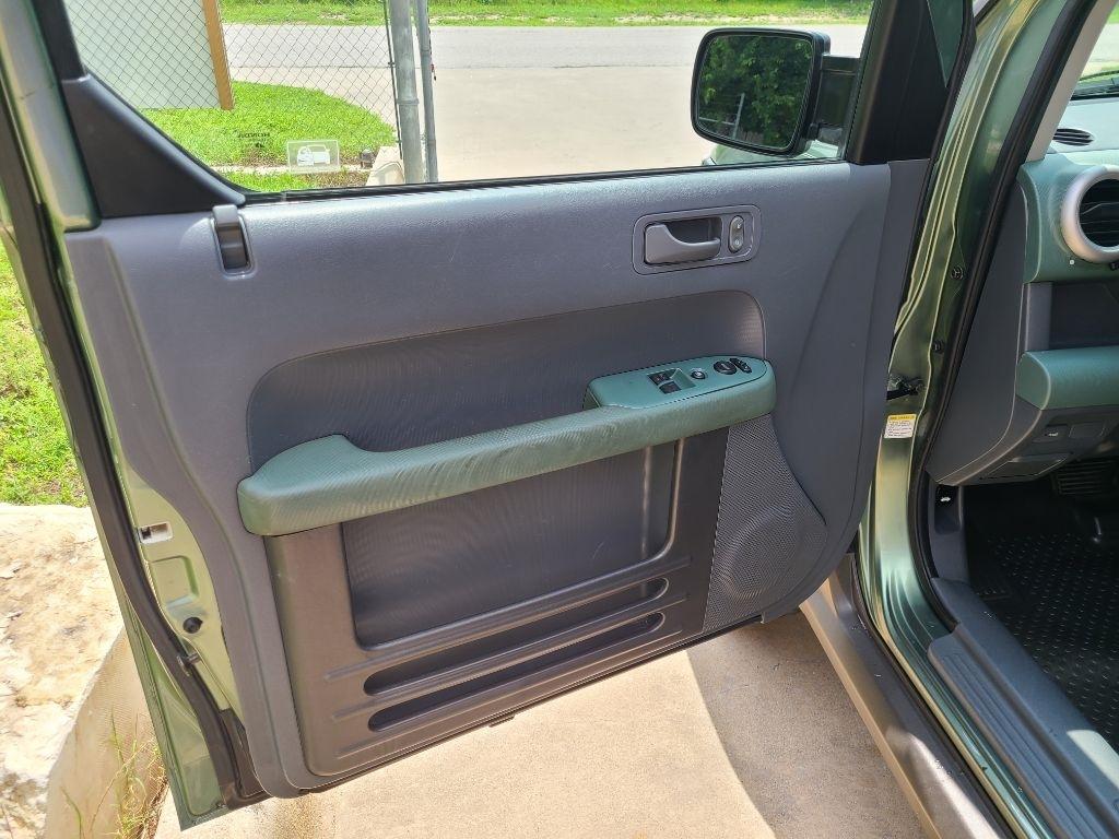 Honda Element 4WD EX AT 2005