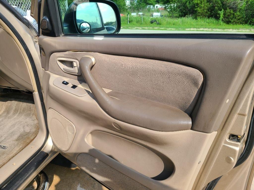 Toyota Tundra DoubleCab V8 SR5 (Natl) 2005