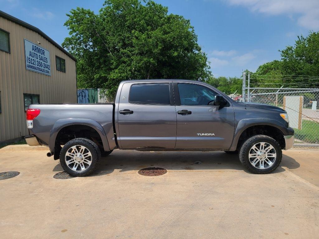 Toyota Tundra 2WD Truck CrewMax 4.6L V8 6-Spd AT (Natl) 2013