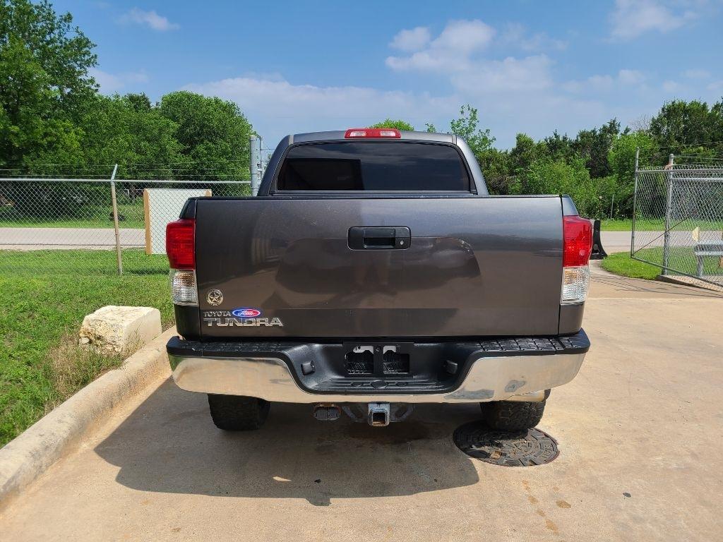 Toyota Tundra 2WD Truck CrewMax 4.6L V8 6-Spd AT (Natl) 2013