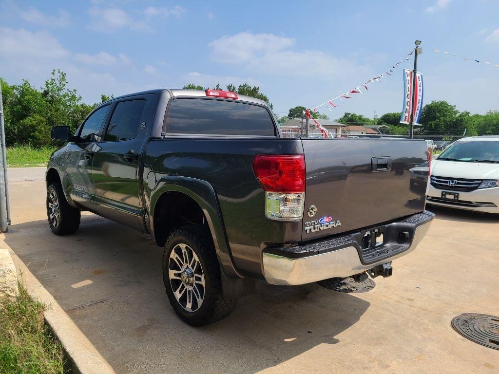 Toyota Tundra 2WD Truck CrewMax 4.6L V8 6-Spd AT (Natl) 2013