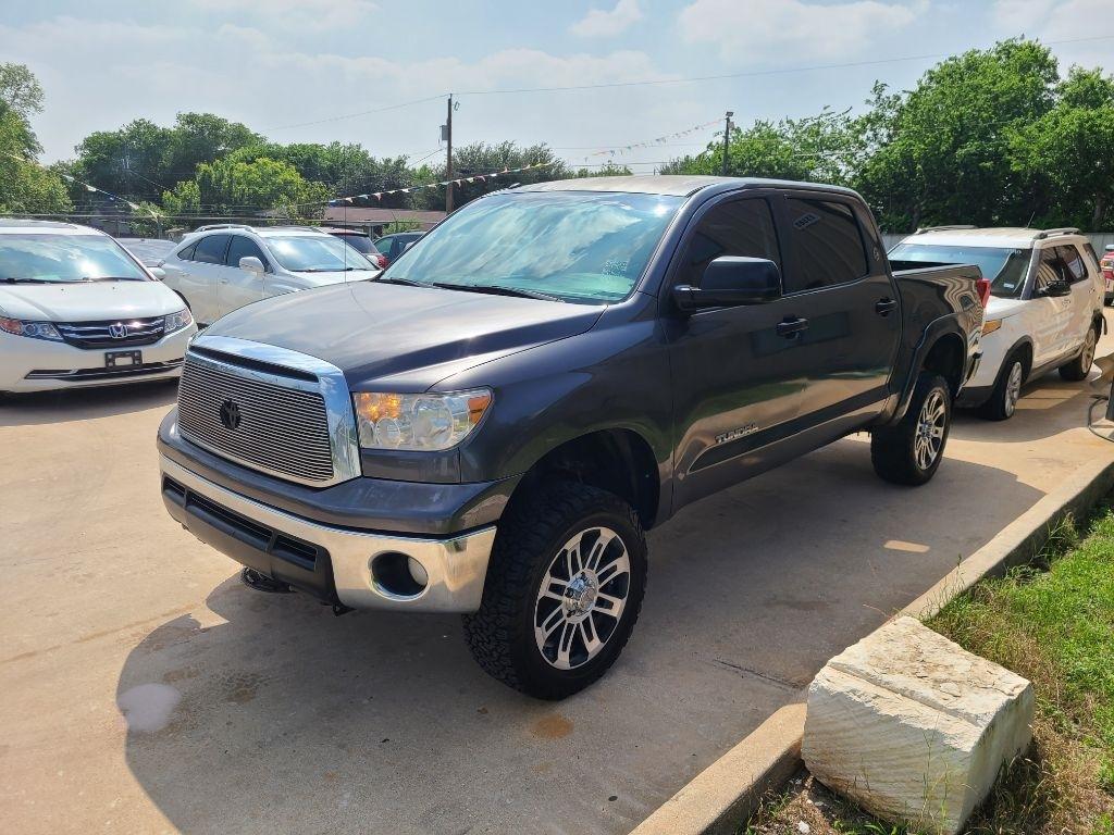 Toyota Tundra 2WD Truck CrewMax 4.6L V8 6-Spd AT (Natl) 2013