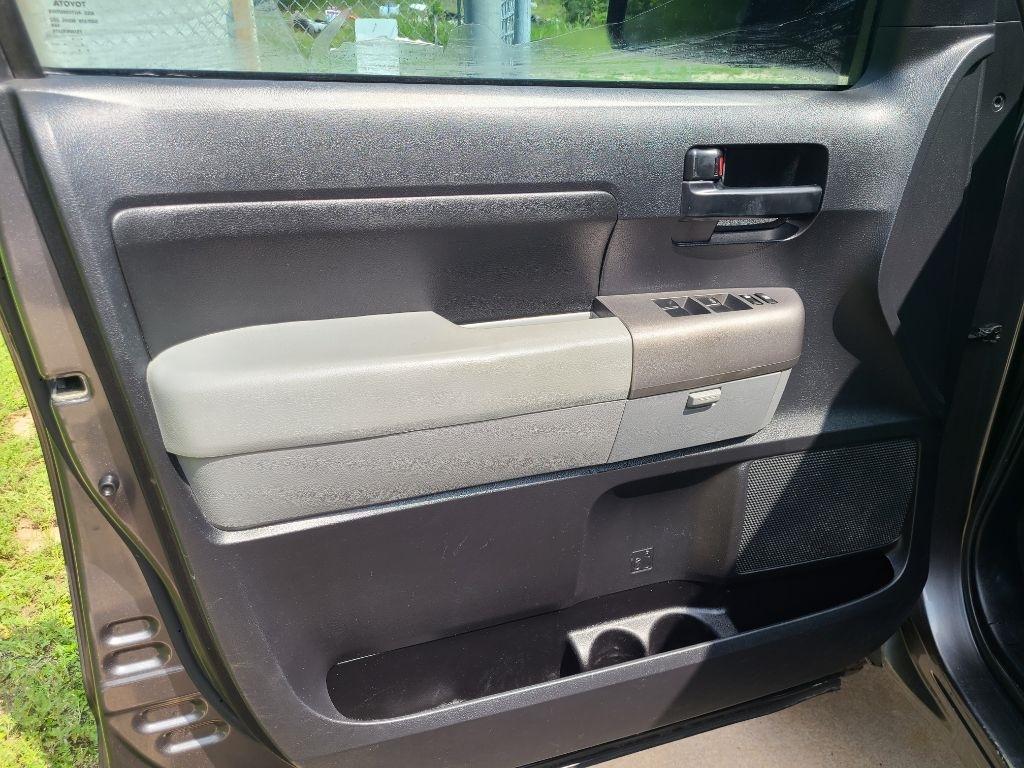 Toyota Tundra 2WD Truck CrewMax 4.6L V8 6-Spd AT (Natl) 2013