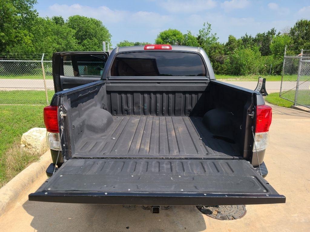 Toyota Tundra 2WD Truck CrewMax 4.6L V8 6-Spd AT (Natl) 2013