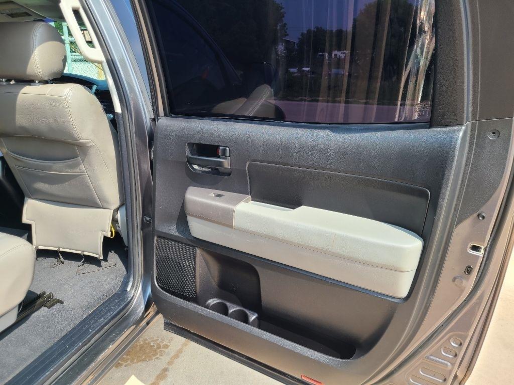 Toyota Tundra 2WD Truck CrewMax 4.6L V8 6-Spd AT (Natl) 2013