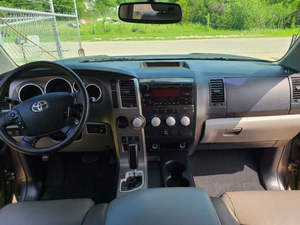 Toyota Tundra 2WD Truck CrewMax 4.6L V8 6-Spd AT (Natl) 2013