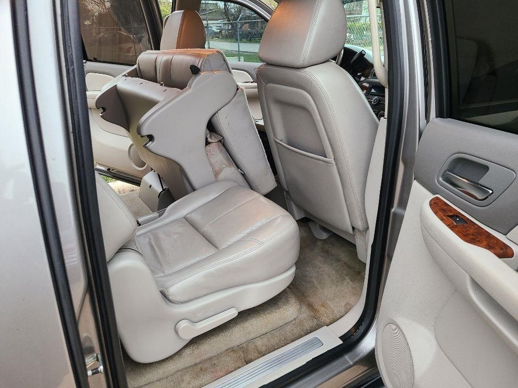 Chevrolet Suburban 2WD 4dr 1500 LT w/2LT 2008