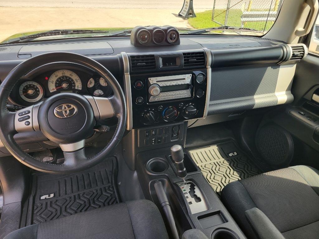Toyota FJ Cruiser 2WD 4dr Auto (Natl) 2007
