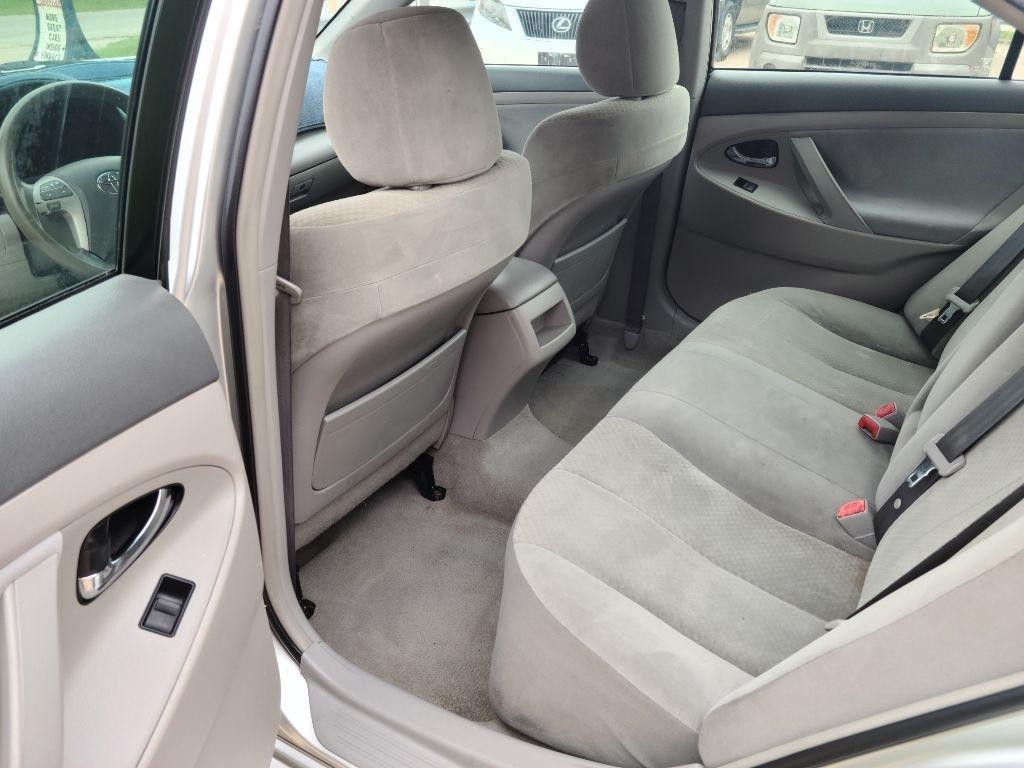 Toyota Camry 4dr Sdn I4 Man LE (Natl) 2008