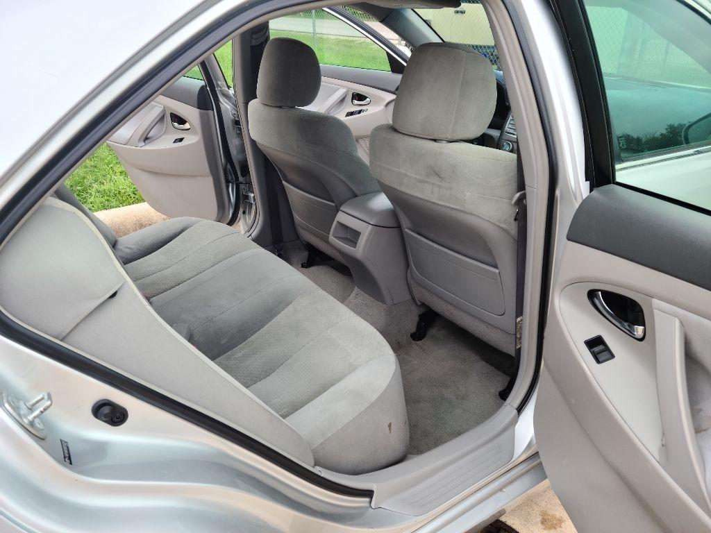 Toyota Camry 4dr Sdn I4 Man LE (Natl) 2008