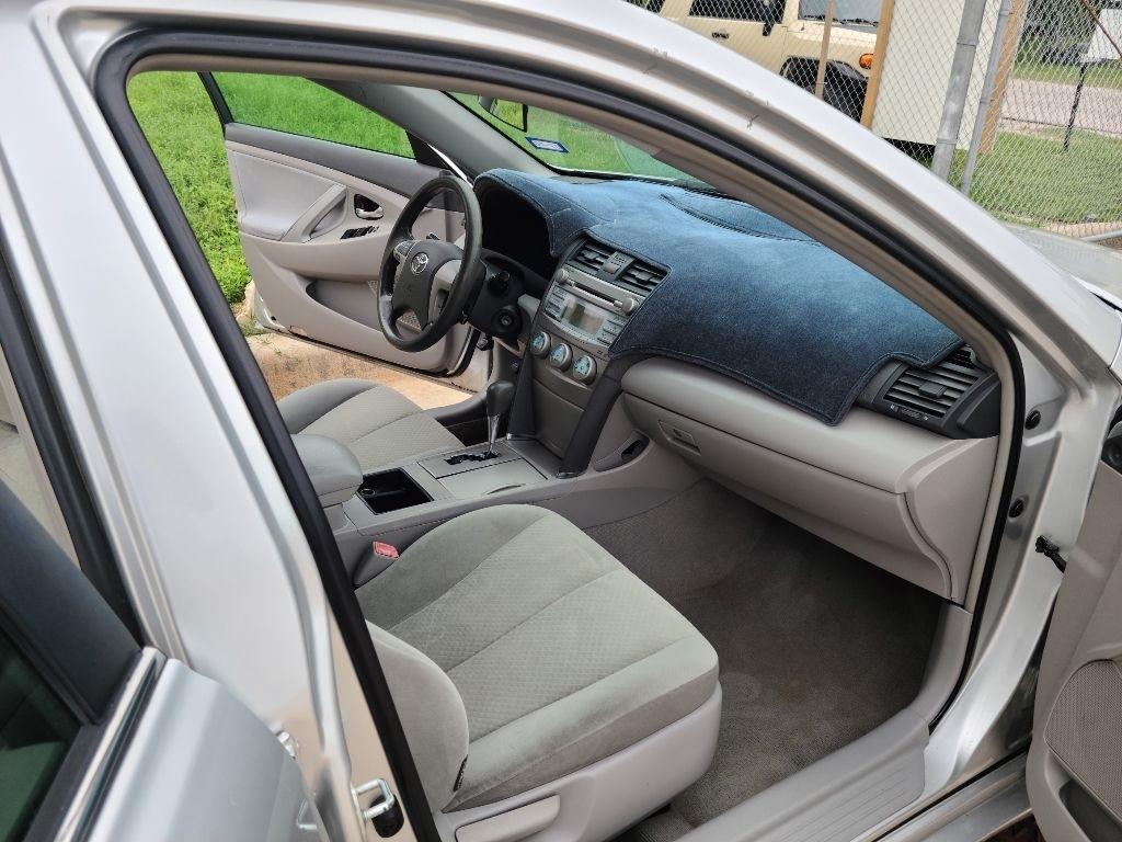Toyota Camry 4dr Sdn I4 Man LE (Natl) 2008
