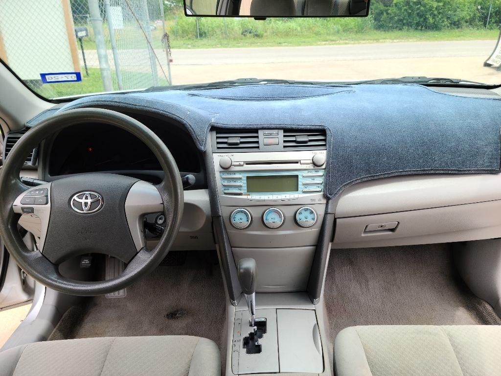 Toyota Camry 4dr Sdn I4 Man LE (Natl) 2008