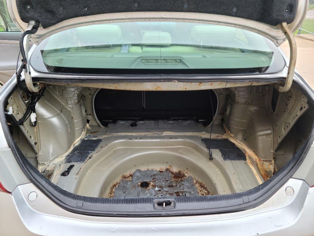 Toyota Camry 4dr Sdn I4 Man LE (Natl) 2008