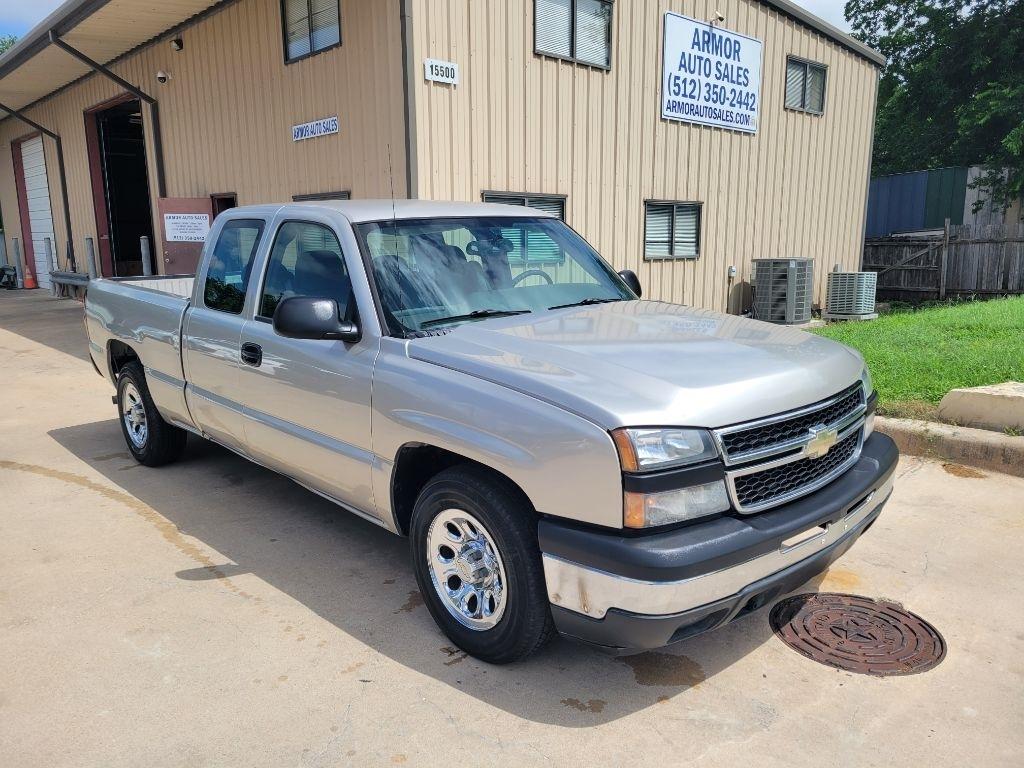 Chevrolet Silverado 1500 Ext Cab 143.5" WB 2WD LS 2006
