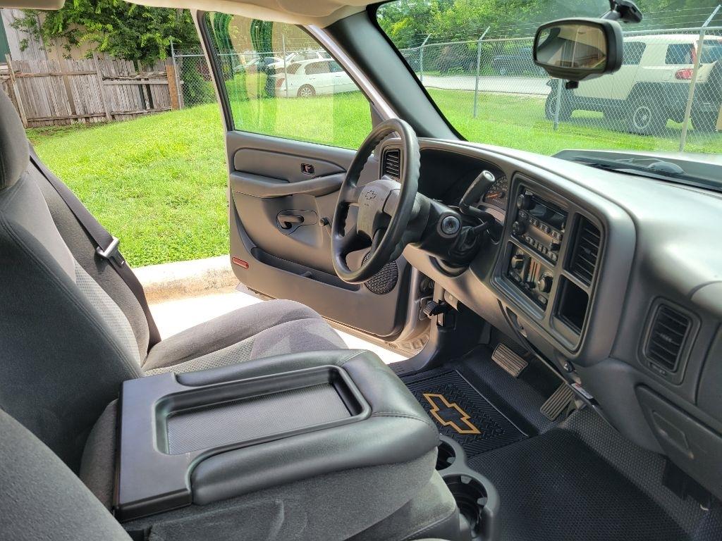 Chevrolet Silverado 1500 Ext Cab 143.5" WB 2WD LS 2006
