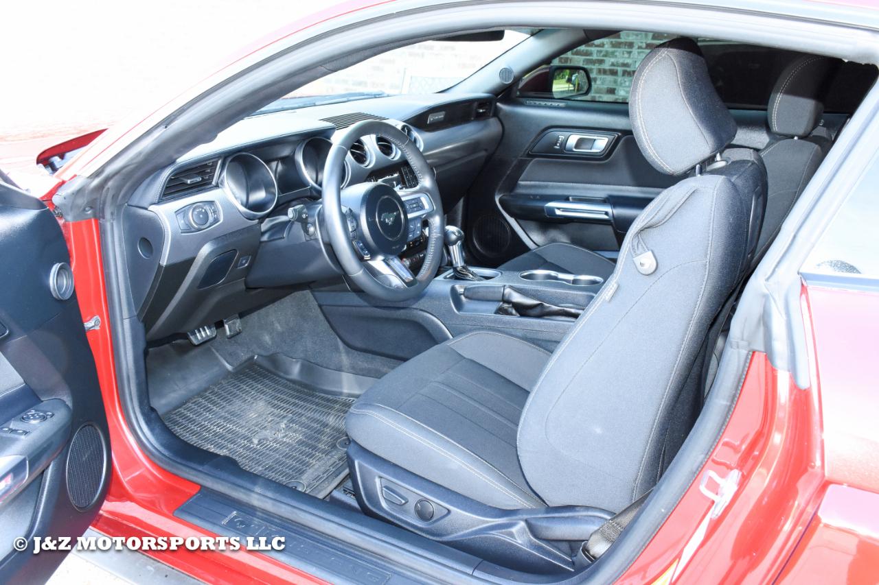 2022 Ford Mustang GT - Photo 11
