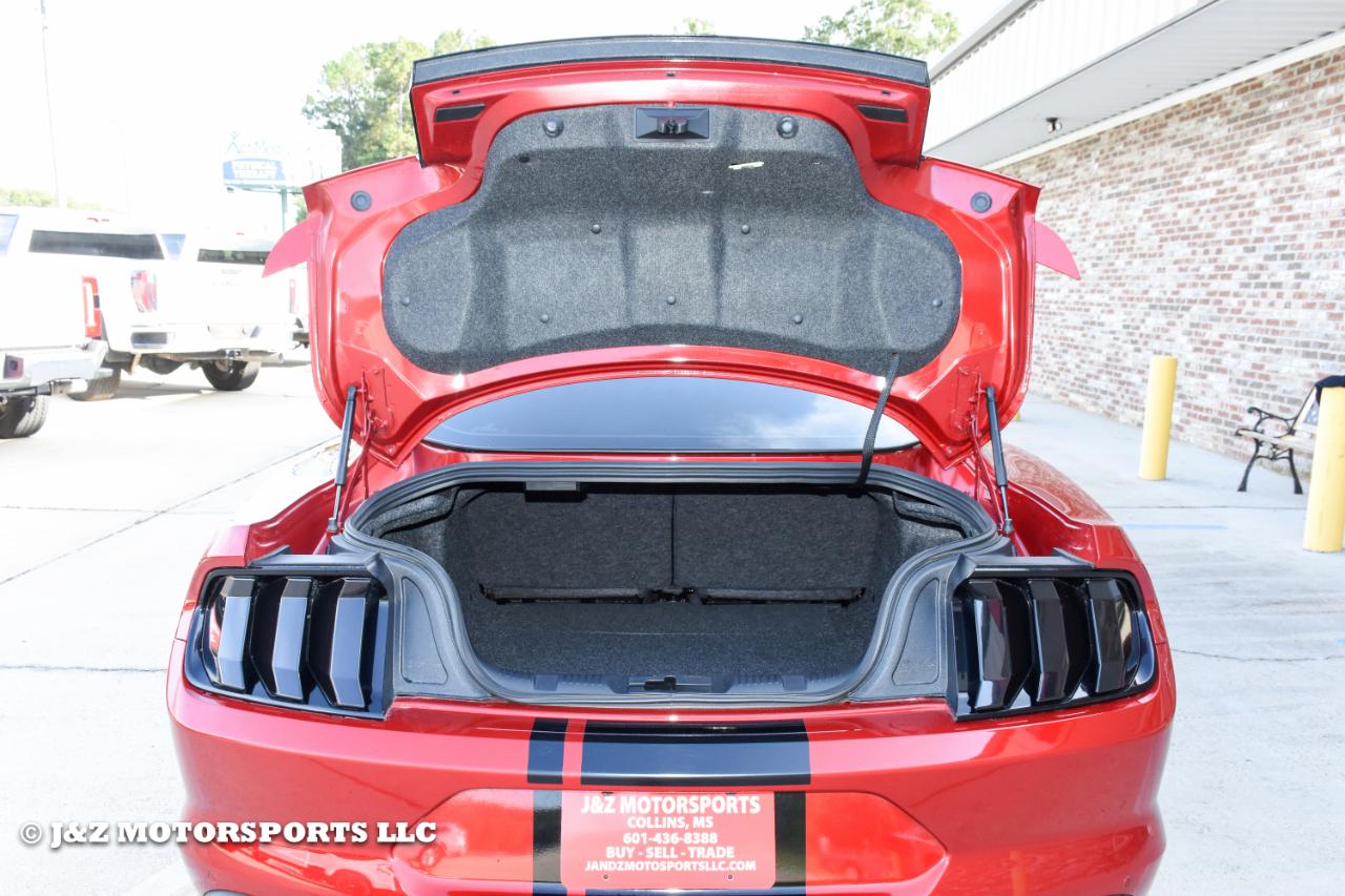 2022 Ford Mustang GT - Photo 13