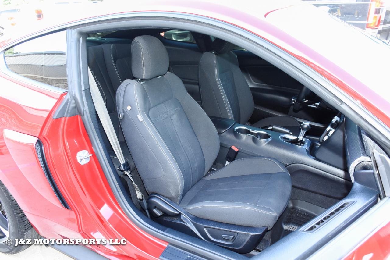 2022 Ford Mustang GT - Photo 16
