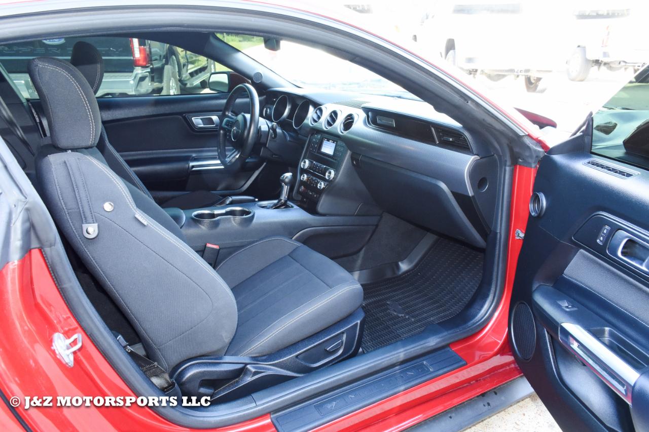 2022 Ford Mustang GT - Photo 17