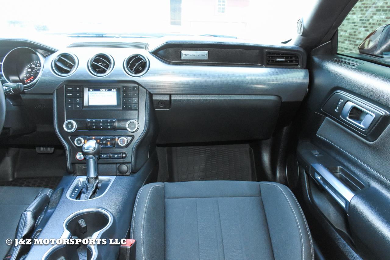 2022 Ford Mustang GT - Photo 22